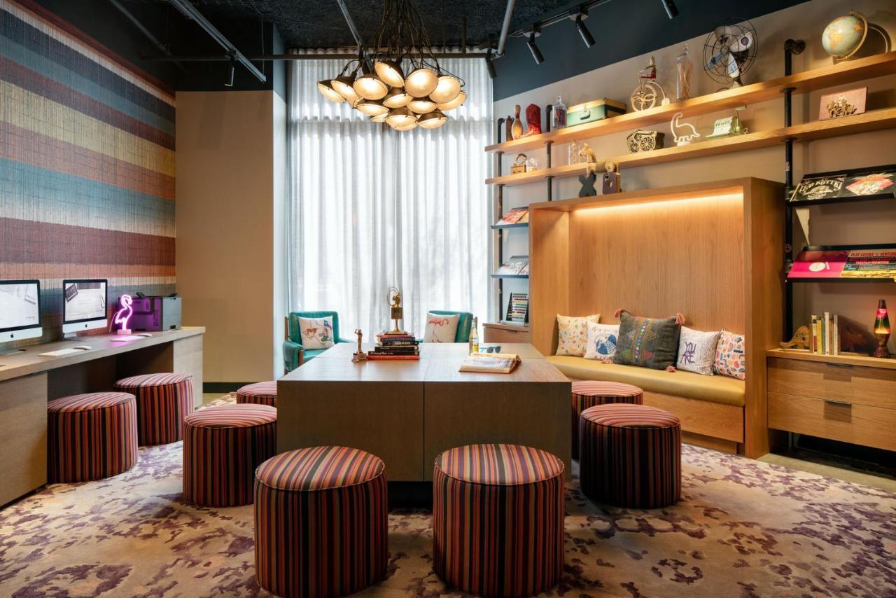 Moxy Austin - University Hotel Екстериор снимка