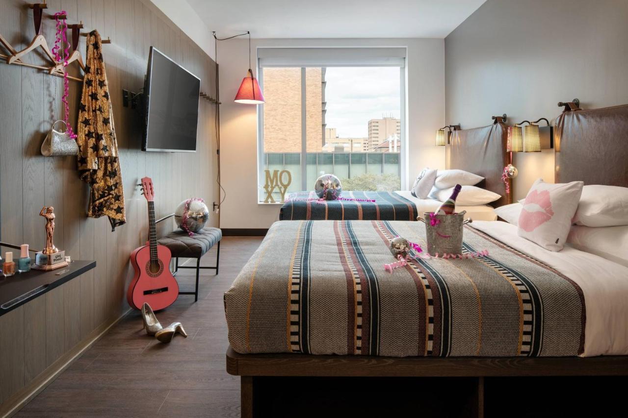 Moxy Austin - University Hotel Екстериор снимка