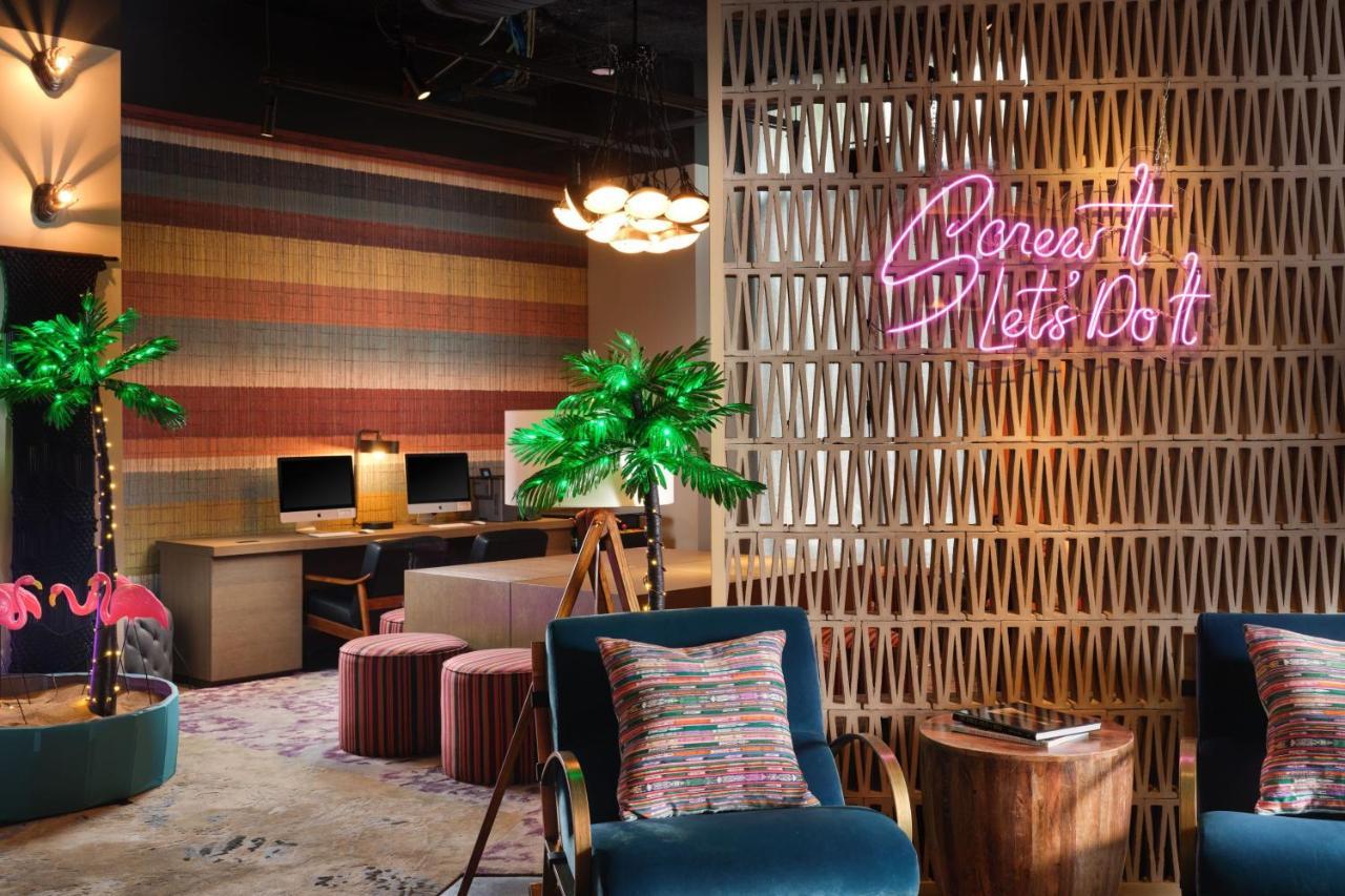 Moxy Austin - University Hotel Екстериор снимка